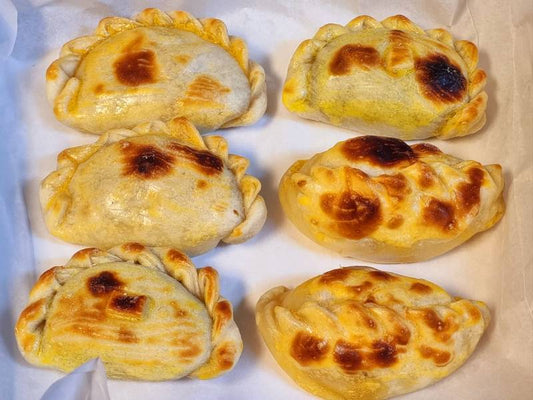 MINI EMPANADAS FESTA - Valor por 1 Unid | Chef Leandro Vila | Escolha os sabores