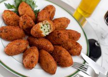 SALGADOS - BOLINHO DE BACALHAU - Bendita Filó - Pacote com 6 unids
